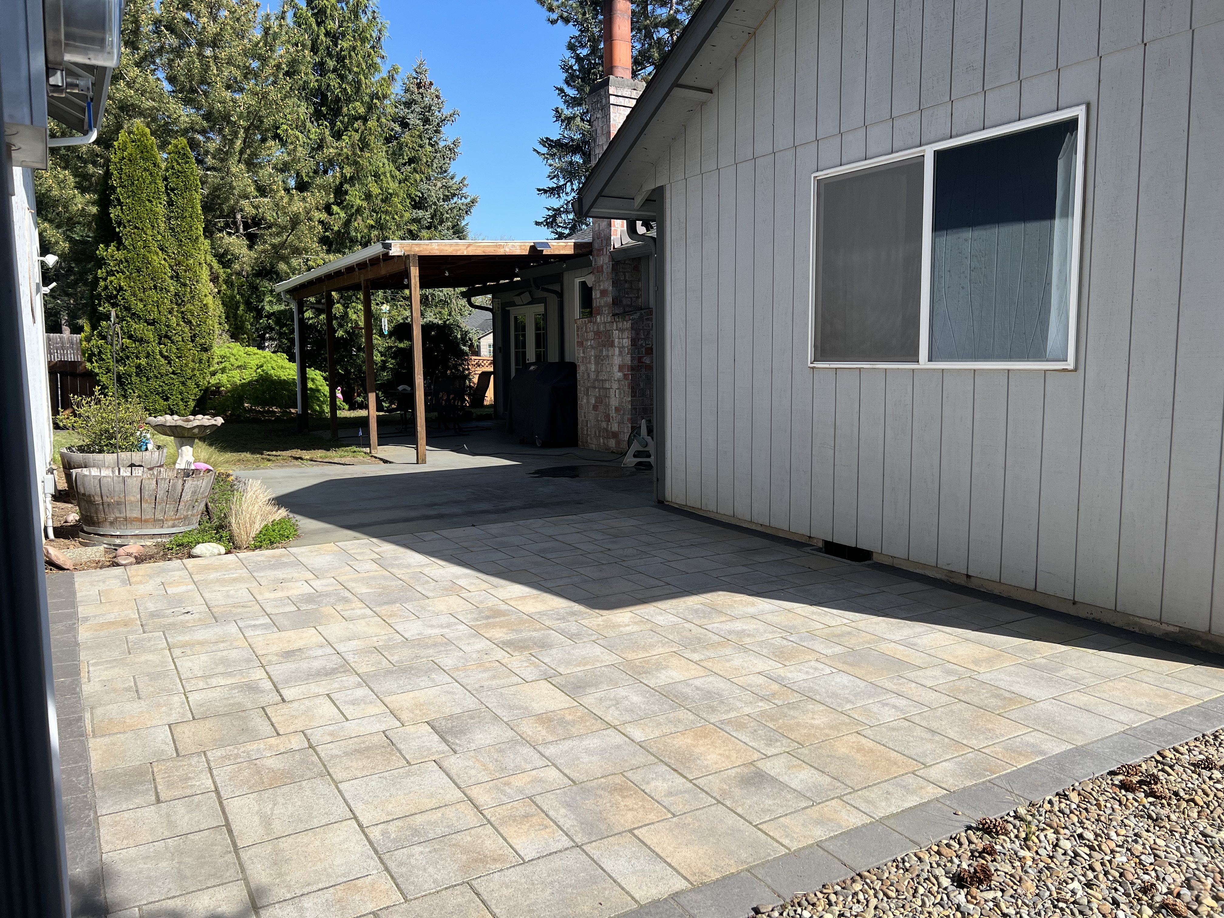 Finished paver patio